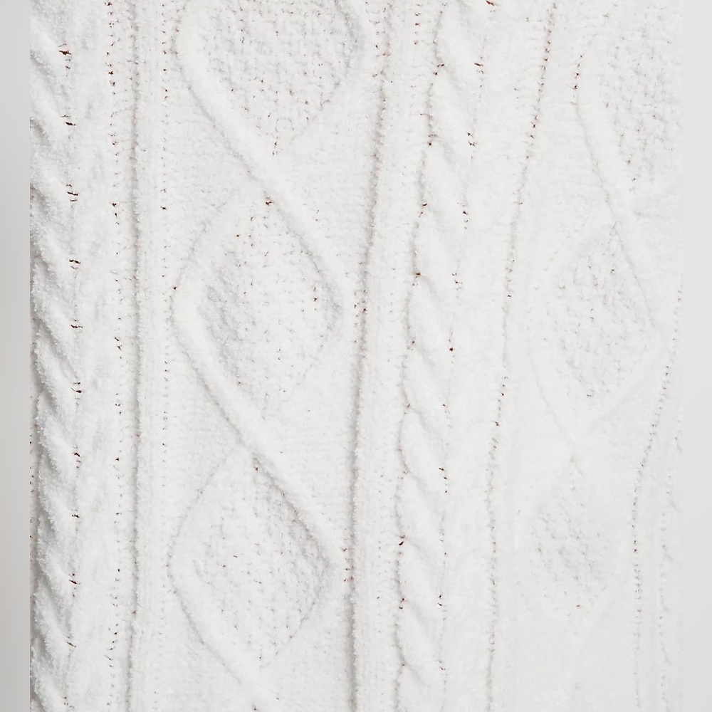 ๐ PJ Salvage White Chenille Cable Knit Sweater Short Robe - Picture 5 of 14